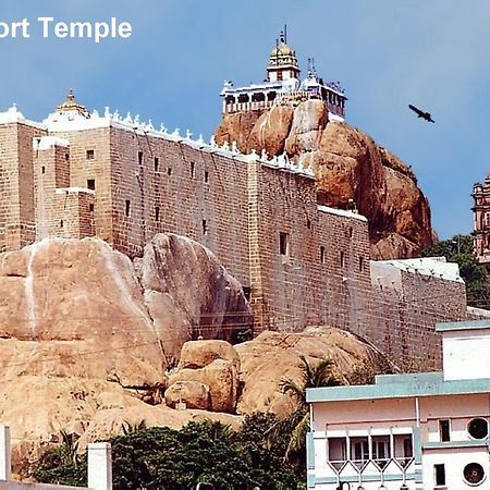 Pleasant Stay Tiruchirappalli Exteriör bild